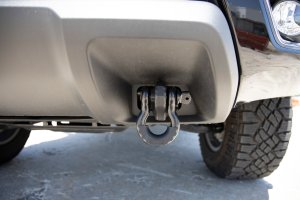 Chevrolet Colorado Tow Hook to Shackle Conversion Kit - Front - Rough Country - D-Ring Combo - Black - '15-'22